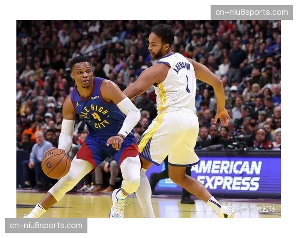 勇士科尔长轮换策略受考验 临场人员取舍影响比赛走势 勇士科尔长轮换策略受考验 临场人员取舍影响比赛走势